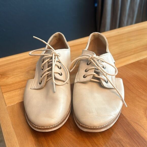 Rollie side cut out lace up flats - Picture 2 of 8